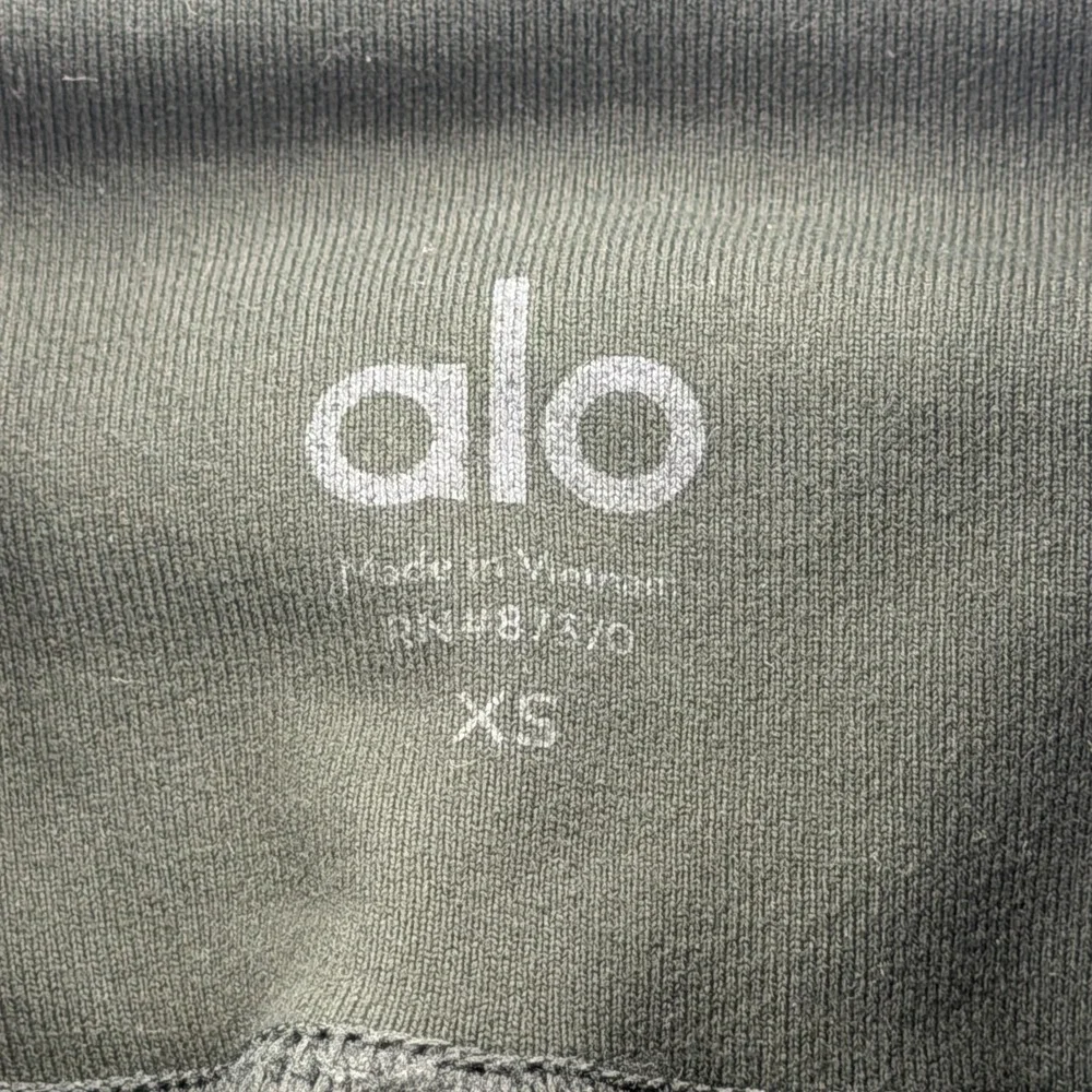 ALO Yoga item alo